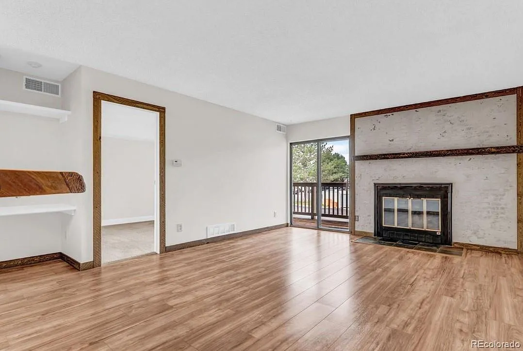 1 bed, 1.0 bath, 638 sqft, $1,650 — Photo 2