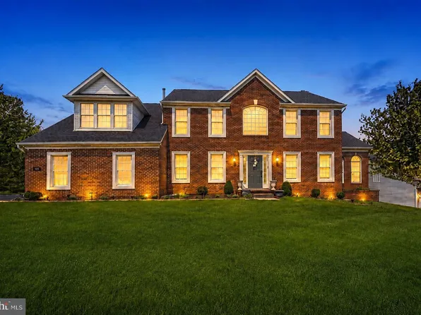 4132 Larson Ln, Mount Airy, MD 21771