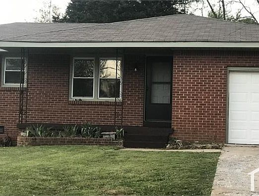 3rd image of 2712 Pinetree Ln NW
