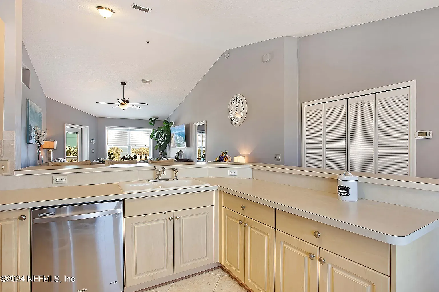 3 bed, 1500 sqft, $3,700 — Photo 3