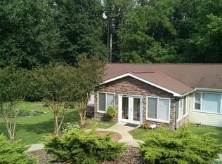 2350 Rolfe St, Hendersonville, NC 28791