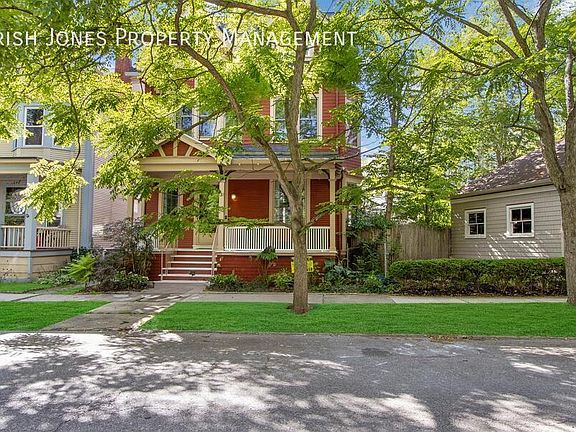 3rd image of 542 Norwood Ave
