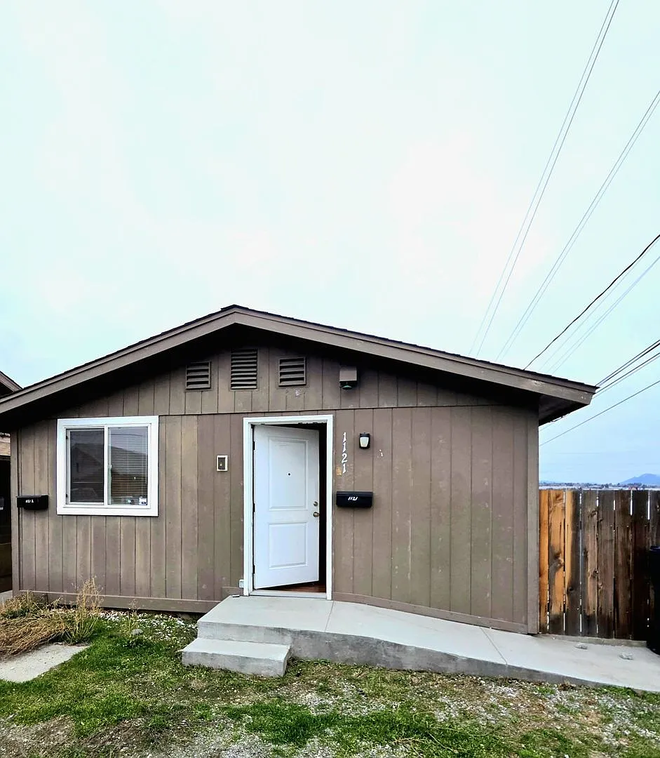1121 Monitor Ave. Duplex — Photo 1