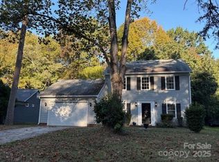 5324 Donnefield Dr, Charlotte, NC 28227