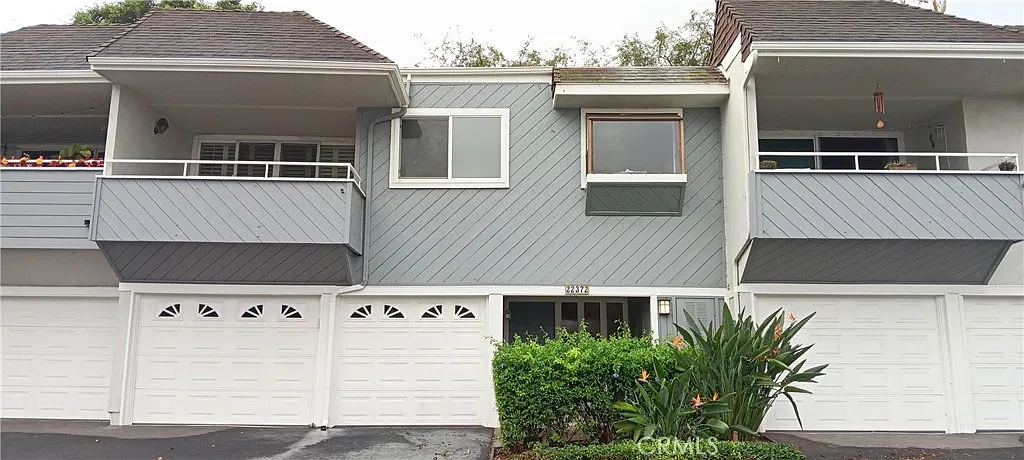 3 bed, 1368 sqft, $3,650 — Photo 1