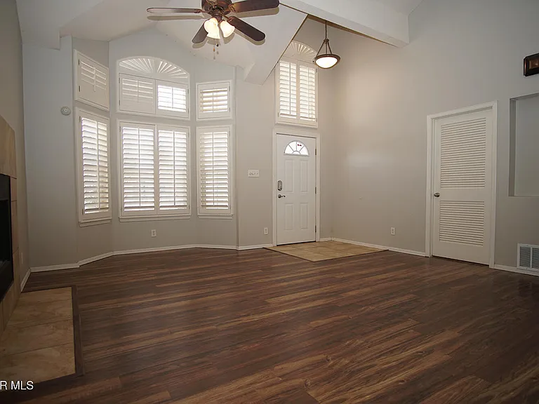 10932 Acoma St — Photo 5