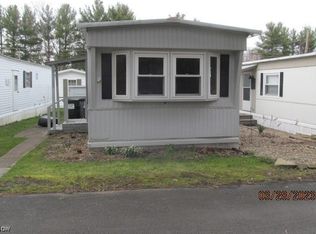 9734 Chillicothe Rd #25, Willoughby, OH 44094