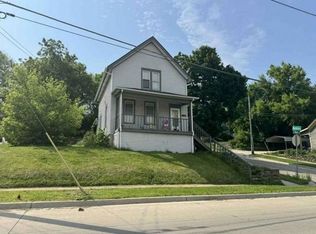 801 E Main St, Waukesha, WI 53186