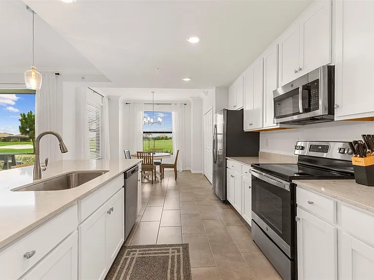 5721 Palmer Cir #103 — Photo 11