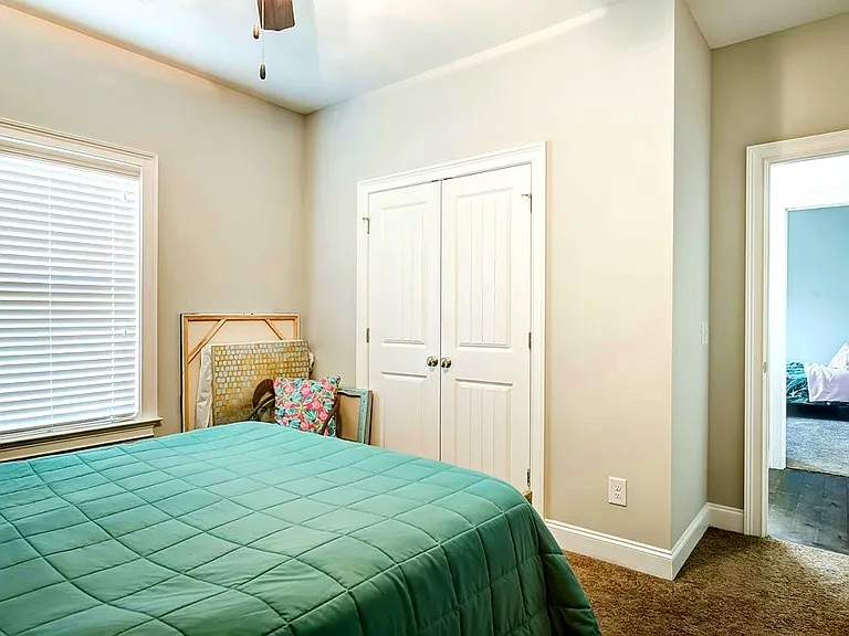 110 Tablerock Ct — Photo 41