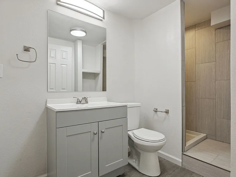 21103 E 42nd Ave — Photo 16