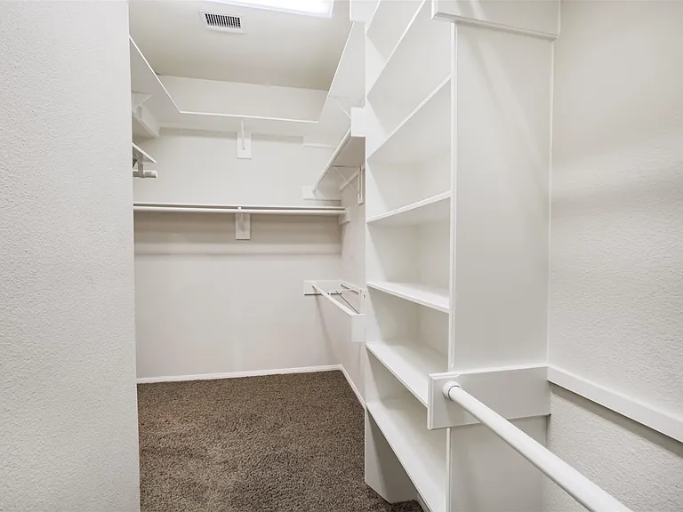 15810 Cypress Hall Dr — Photo 31