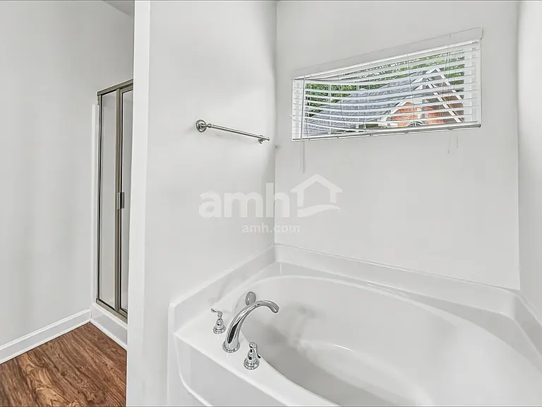 1413 Napa Point W — Photo 13