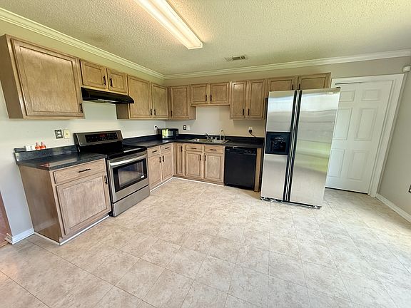 5th image of 2720 Bayou Black Dr