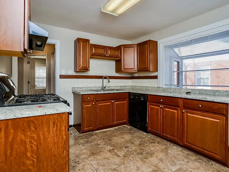 1 Saint Mark Dr — Photo 11