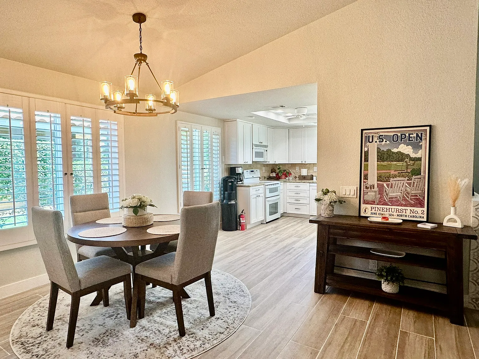 3 bed, 1656 sqft, $9,000 — Photo 3