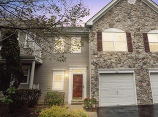 52 Mayflower Dr, Basking Ridge, NJ 07920