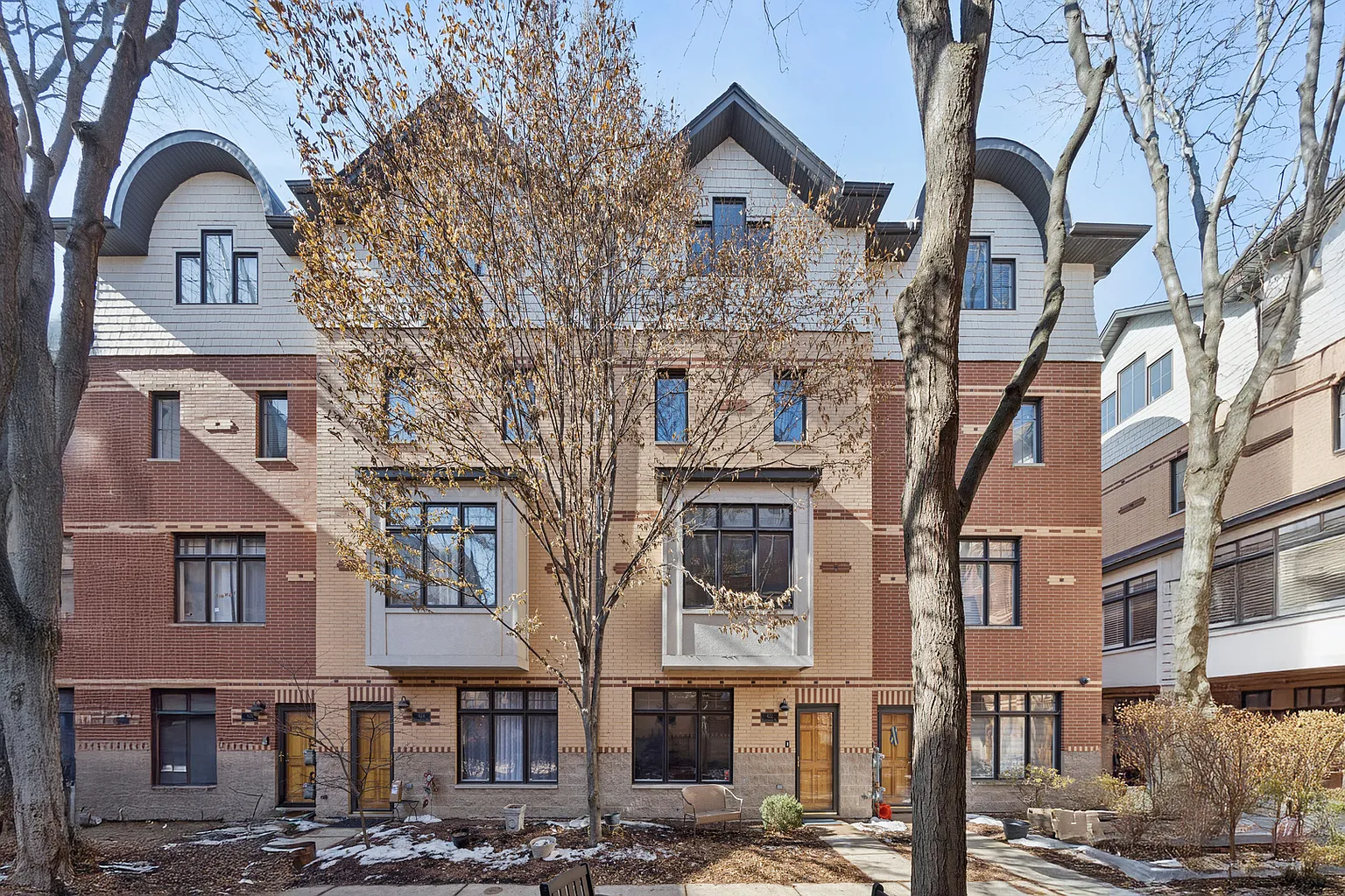 422 Pennsylvania Way photo 1