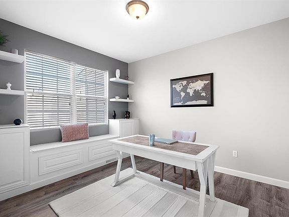 4th image of 1089 Durham Garden Dr