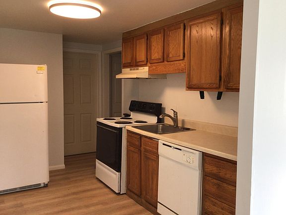 4th image of 3115 S Sterling Ave