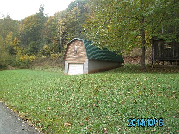 3rd image of 1700 Copperhead Hollow Road