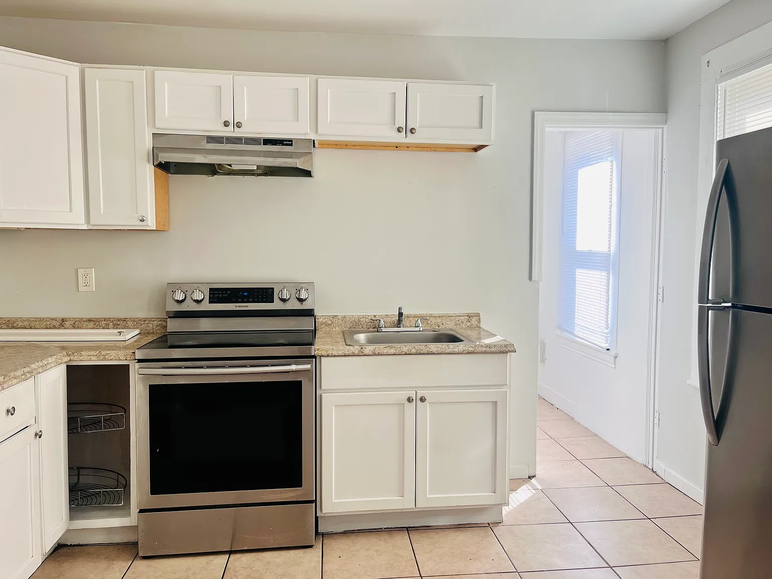 43-45 Jackson Ave — Photo 4