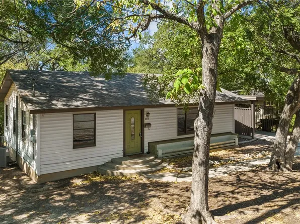 504 Grandview Dr, Gatesville, TX 76528