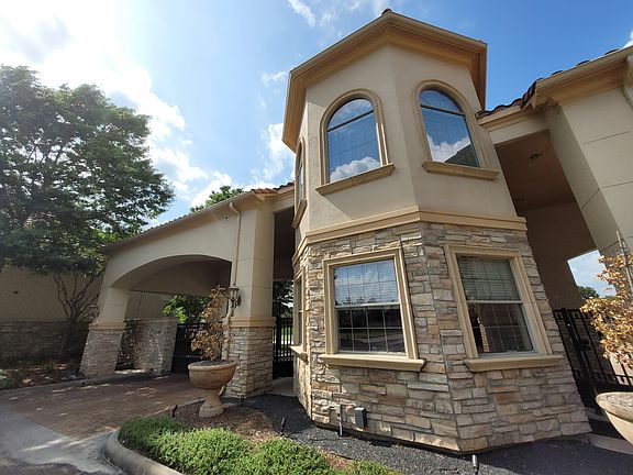 2nd image of 9802 Cape Breeze Dr