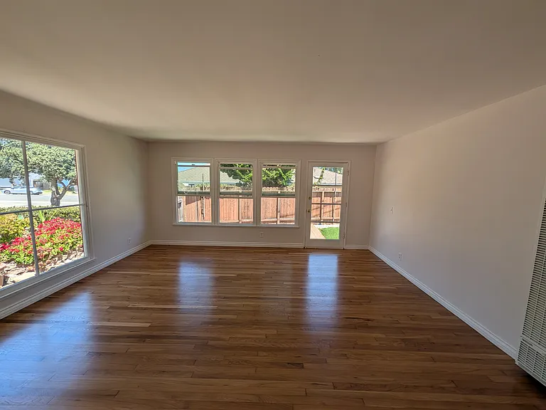 1355 Santa Rita Cir — Photo 3