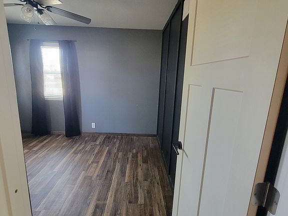 5th image of 511 N Western Ave