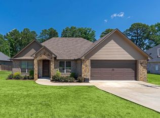132 Saddle Brook Cir, Hallsville, TX 75650