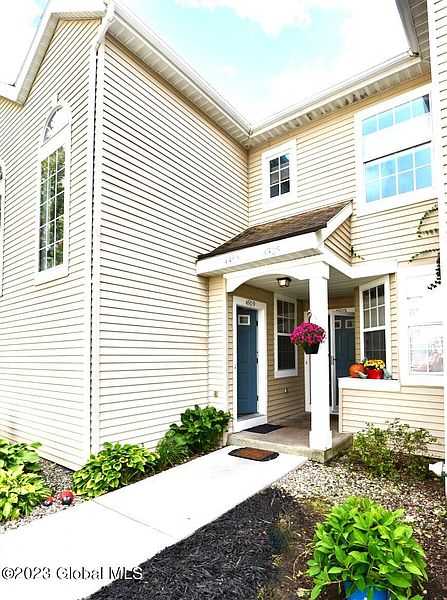 2nd image of 4509 S Foxwood Drive