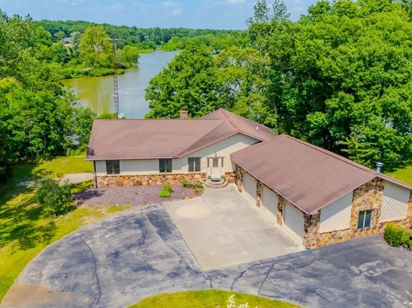 425 E Val Ln, Marion, IN 46952