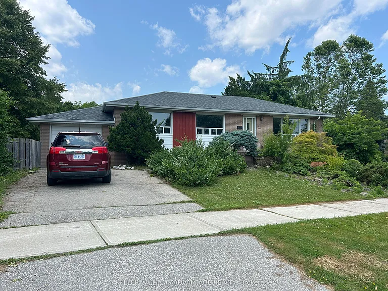 26 Ellie Dr #BASEMENT — Photo 1