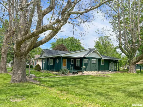517 Johnson St, Carlinville, IL 62626