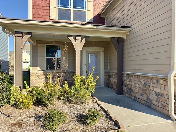 3rd image of 1200 Governess Ln