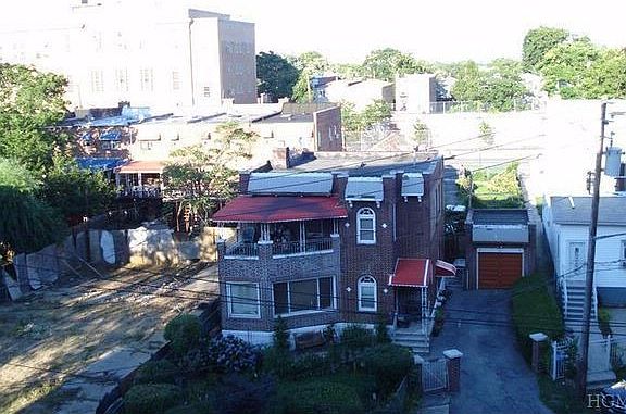 3rd image of 2925 Matthews Ave APT 5B