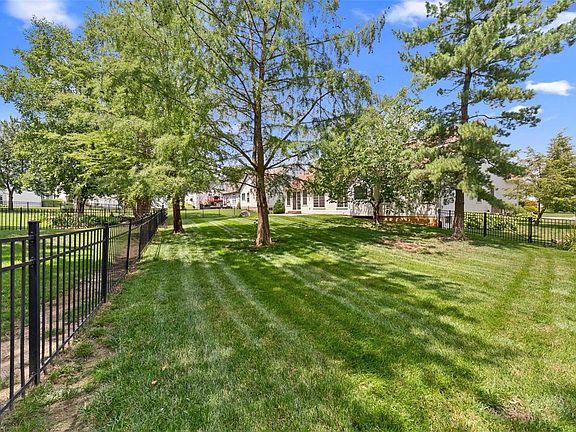 4th image of 524 Oxborough Ct