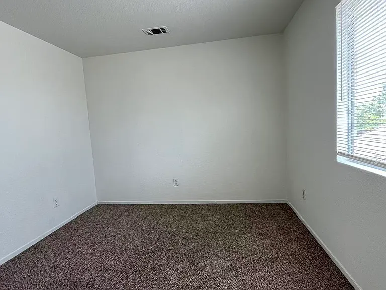 1022 Bess Pl — Photo 23
