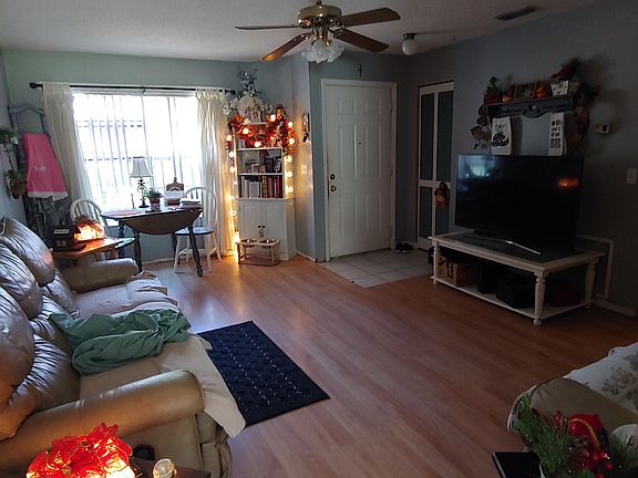 3rd image of 781 Helen Ave
