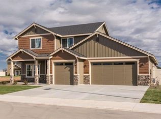 310 E Copper Ridge St, Meridian, ID 83646