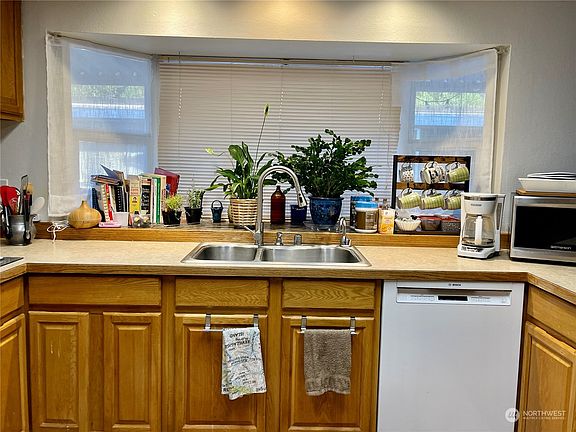 5th image of 3611 I Street NE #221