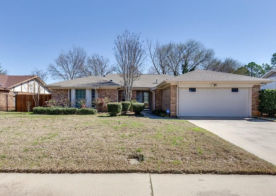 1st image of 1202 Hillcrest Dr