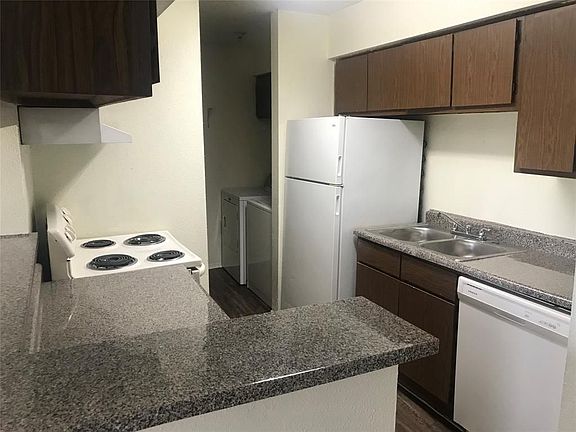 5th image of 10601 South Dr APT 101