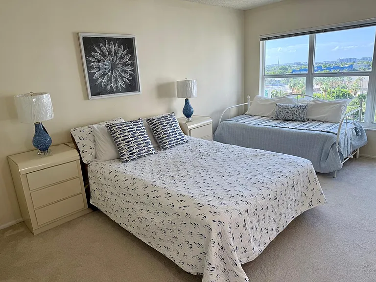 Guest bedroom