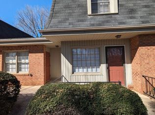 225 2nd St SE #6, Hickory, NC 28602