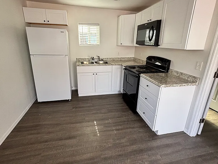 127 Kellner Unit A - Kitchen