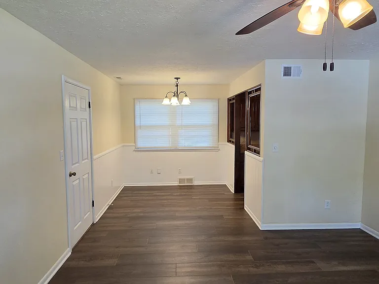 1114 W Greenfield St — Photo 3