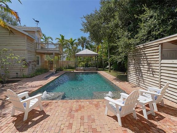 4th image of 138 Island Cir