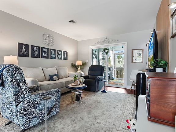 5th image of 800 Myrtle Ct. #1A